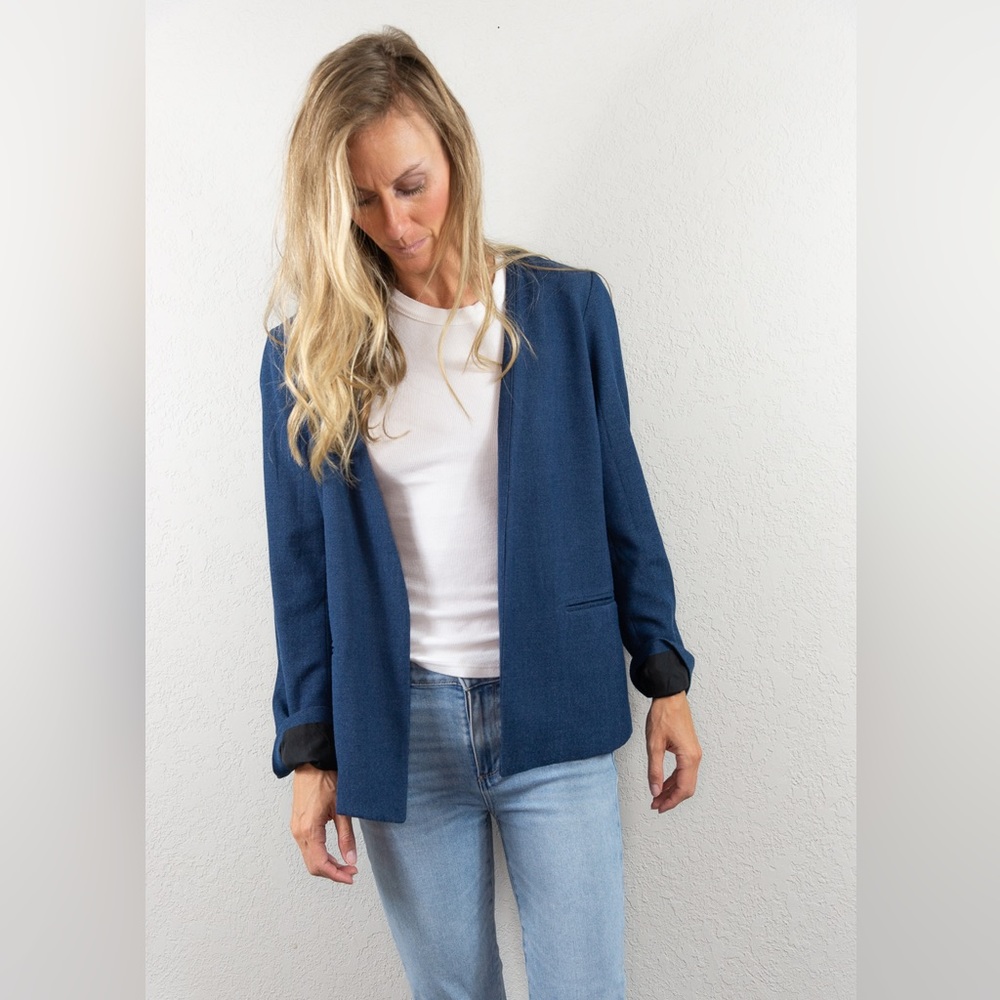 Like New Women’s Adrienne Vittadini Blazer